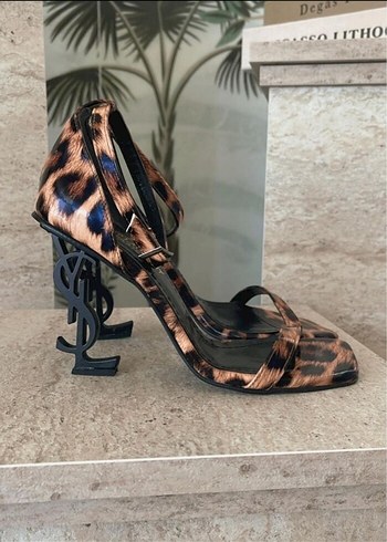 YSl topuklu ayakkabı
