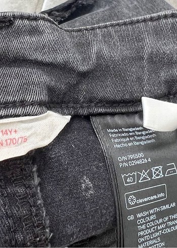Gri Mini Kadın Denim Şort - Görsel 3