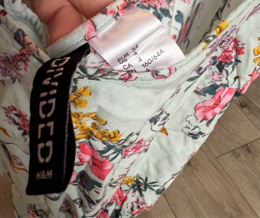 Turkuaz Çiçek Desenli Kısa Tulum - Görsel 4