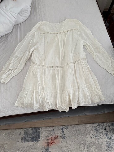 Zara model nakışlı beyaz elbise 76 cm