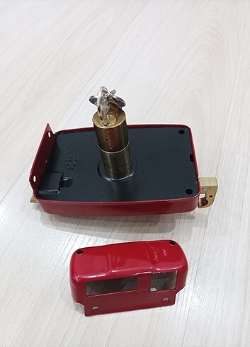 Beden kırmızı Renk KALE 157A tirajlı 14 cm.
