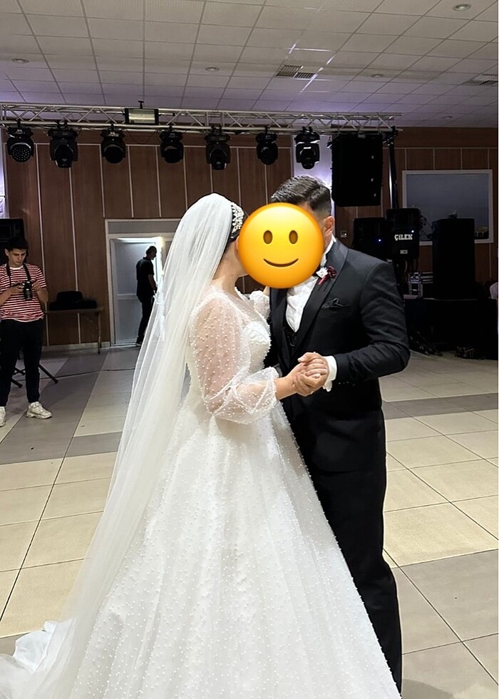 Tasarım inci işlemeli gelinlik - Görsel 5