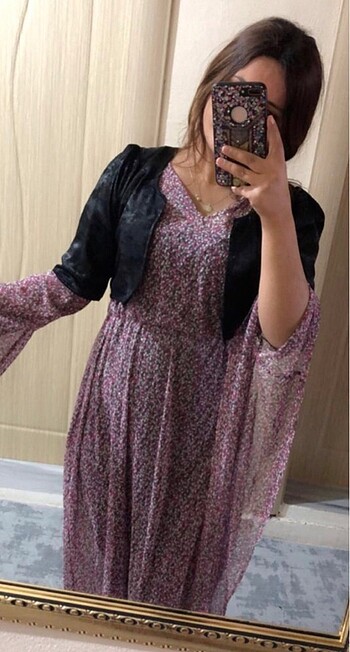 Pembe çiçek desenli yöresel fistan