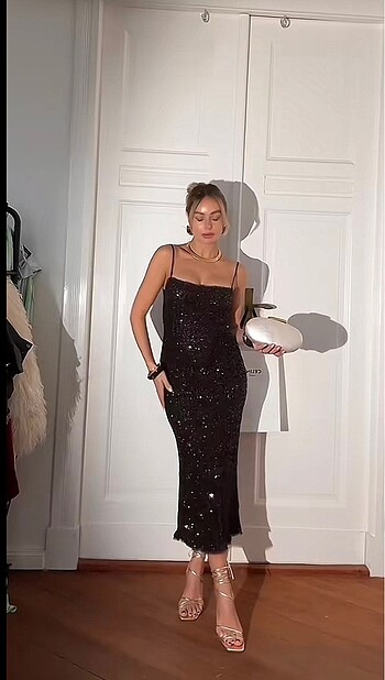 Zara pullu abiye M bedenle uyumludur