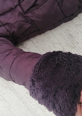 Kız Çocuk Mor Kürklü Kapüşonlu Mont - Görsel 4