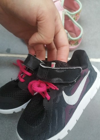 Kız Çocuk Siyah-Pembe Nike Spor Ayakkabı - Görsel 5