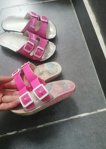 Barbie Pembe Tokalı Kız Terlikleri - Görsel 3