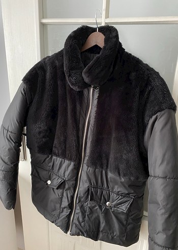 Peluş Detaylı siyah mont - Görsel 2