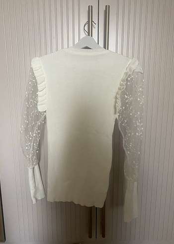 Nakış İşlemeli Beyaz Triko Kadın Bluz - Görsel 2