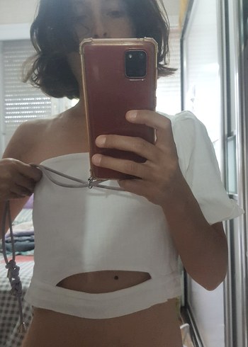 Trendyol & Milla Minimal Beyaz Crop Top Siklik Ve Rahatlik Bir Arada