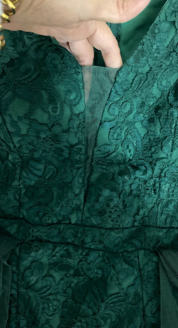 Yeşil dantel ve tül detaylı kuyruklu şık  Gotik Abiye - Görsel 5