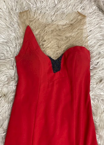 Kırmızı gizli tül ve boncuk aksesuarlı Abiye Elbise - Görsel 2