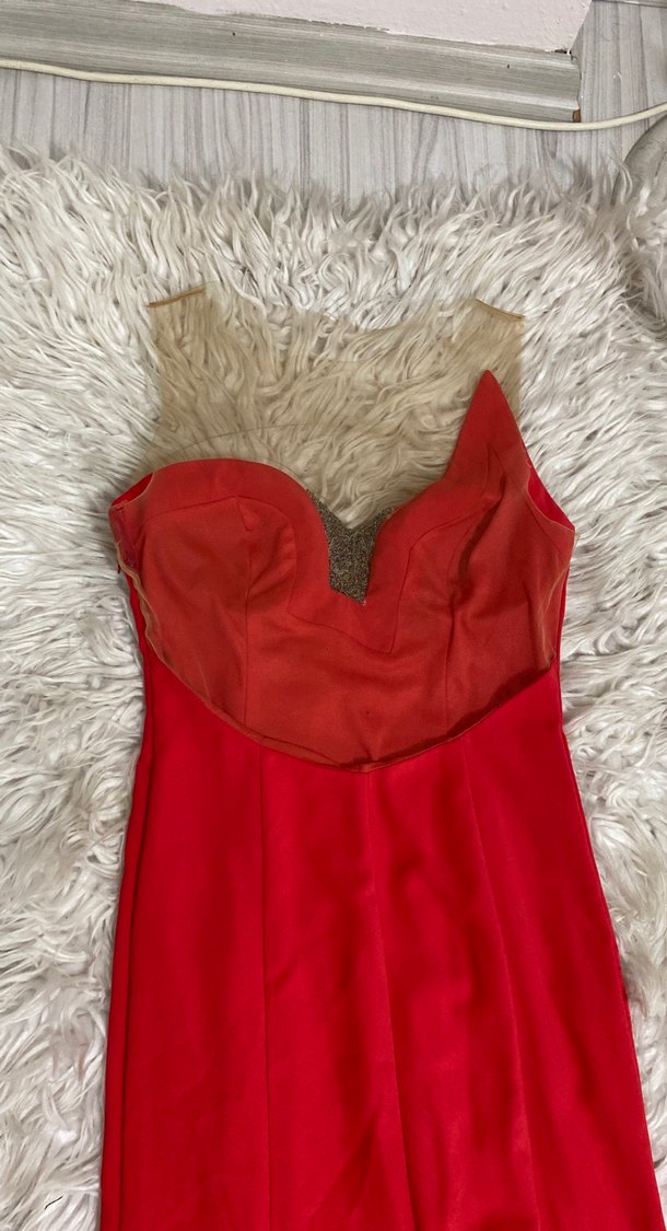 Kırmızı gizli tül ve boncuk aksesuarlı Abiye Elbise - Görsel 4