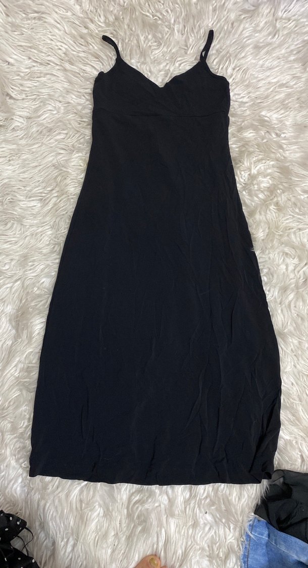 Siyah V Yakalı İnce Askılı Midi Elbise - Görsel 2