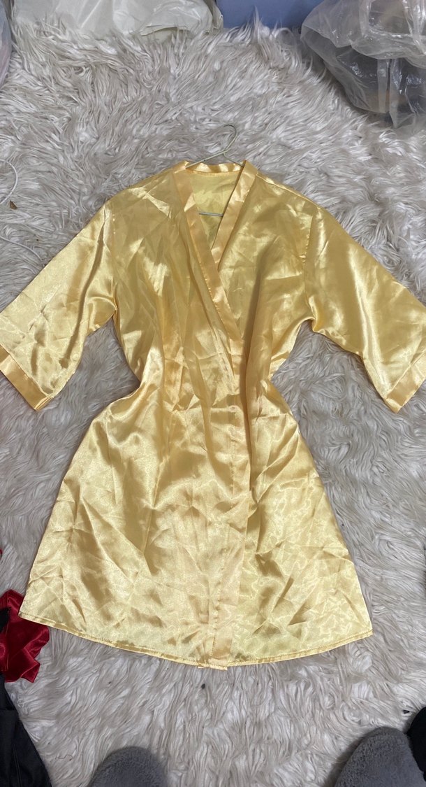 Taş işlemeli Uzun Kollu Parlak Altın Kadın Sabahlık - Görsel 3