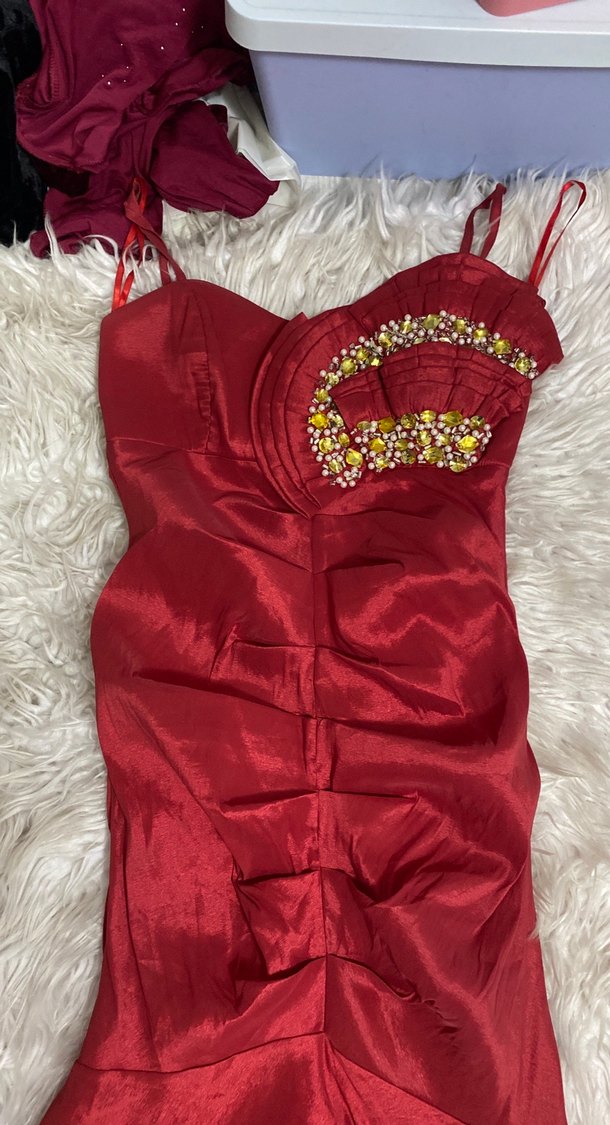 Kırmızı askılı Uzun Drapeli Straplez Abiye Elbise - Görsel 2