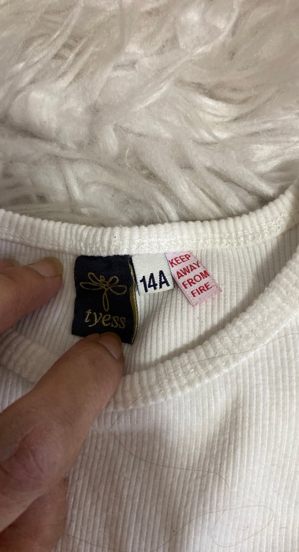 Kız Çocuk baskılı krem tişört - Görsel 4