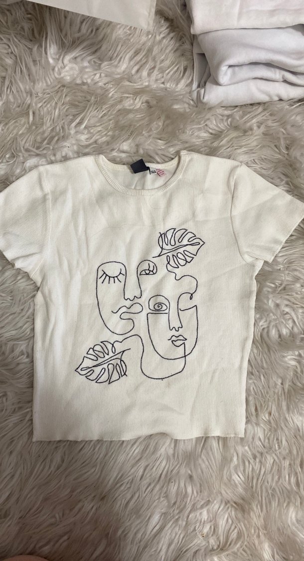 Kız Çocuk baskılı krem tişört - Görsel 3