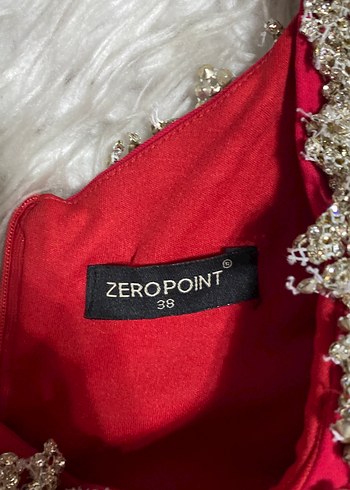 Kırmızı taş işlemeli  Uzun Abiye Elbise - Görsel 4