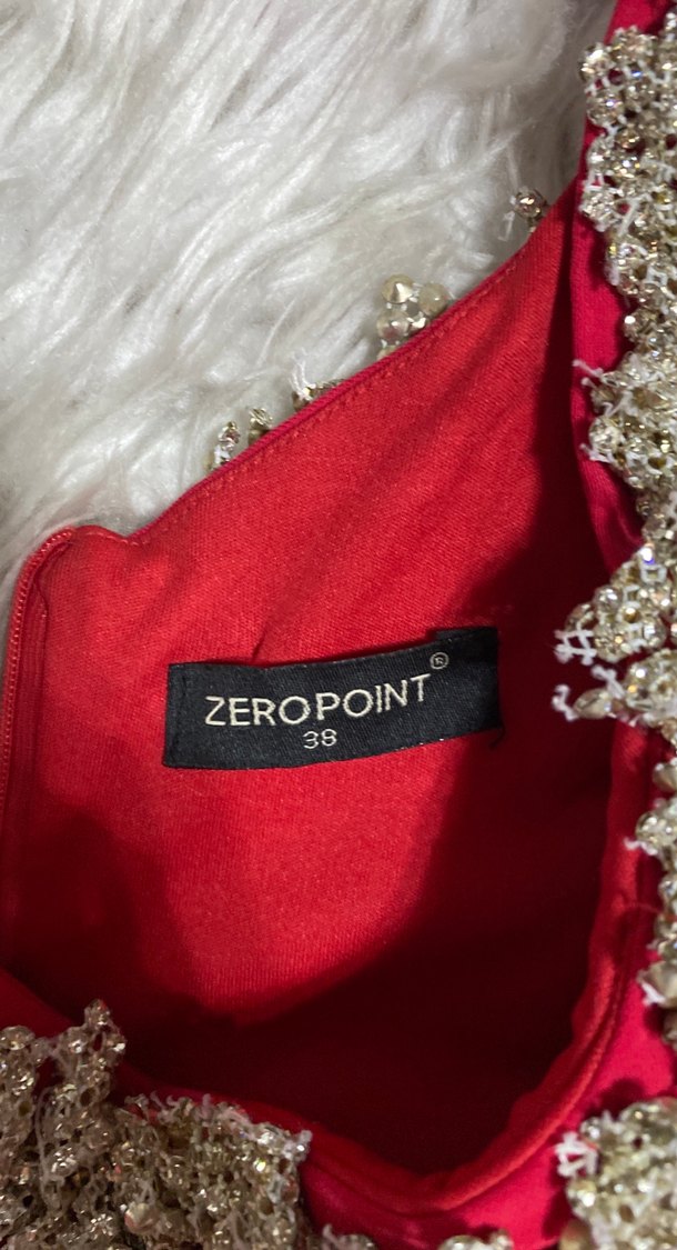 Kırmızı taş işlemeli  Uzun Abiye Elbise - Görsel 4