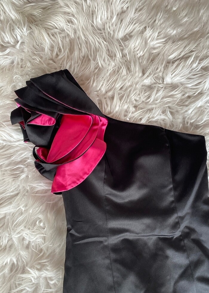 Bu villa chan tek omuz şık kaliteli elbise - Görsel 2