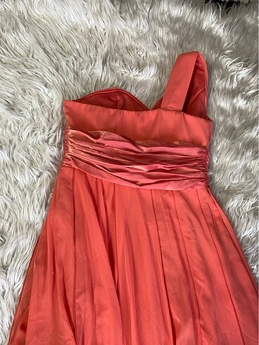 Yavruağzı şifon sten detaylı kuyruklu şık kısa abiye - Görsel 5