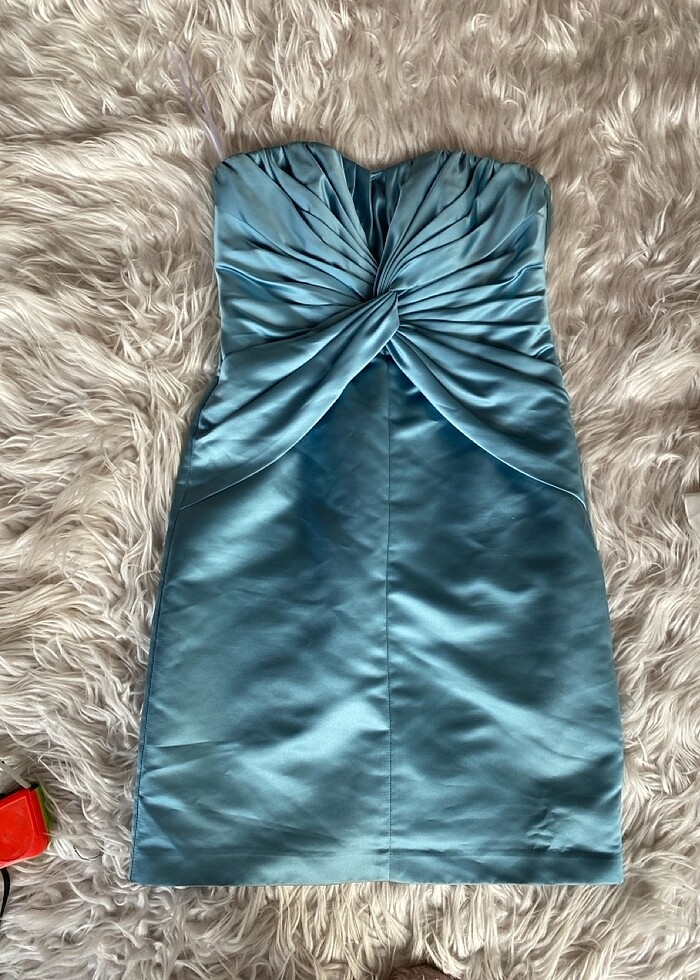 By viola chan mavi ipeksaten kısa abiye - Görsel 2