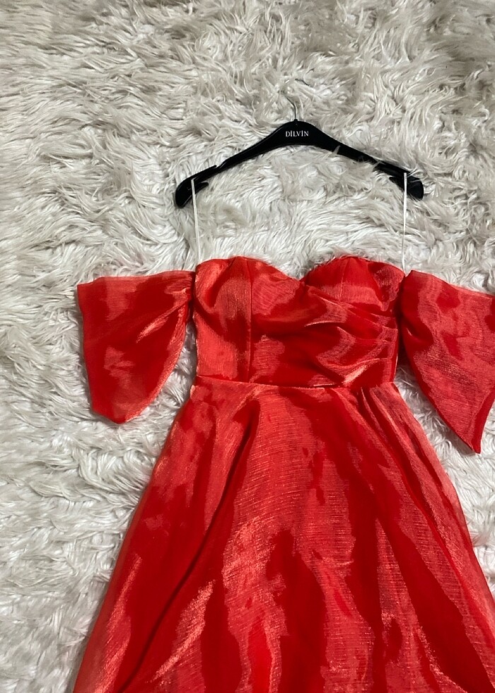 Narçiçeği tülü korsajlı kırmızılı kadın elbisesi çok güzel - Görsel 2