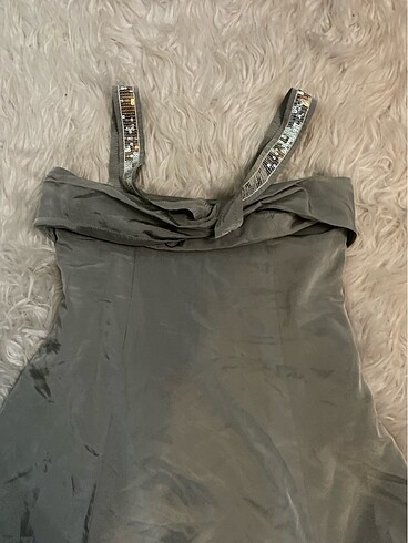 Roman tül ve palet detaylı parlak gri şık abiye - Görsel 3