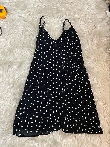 s Beden siyah Renk Bershka poantiyeli fırfırlı yandan kapaklı tokalı askılı yazlık