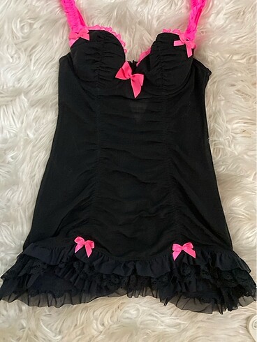 La Senza Lasenza siyah pembe fırfırlı şık gecelik