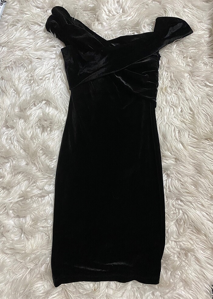 Siyah yımşak kadife likralı düşük omuz - Görsel 3