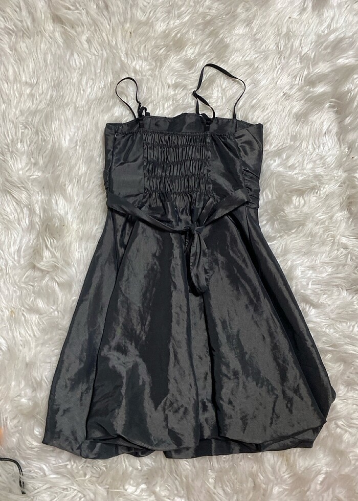 Gri balon etek straplez askılı şık kısa abiye - Görsel 3