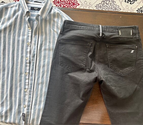 Mavi Jeans MAVİ YAZLIK GÖMLEK VE BLACK PRO SERİSİ (GÖMLEK HEDİYEDİR)