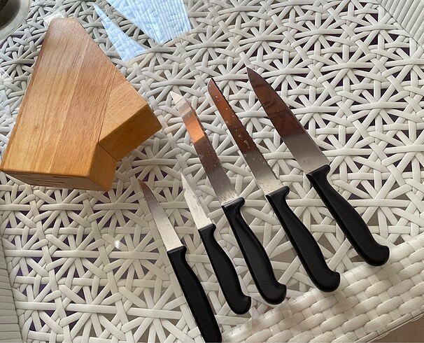 Ahşap standlı 5 değişik boy bıçak seti - Görsel 5