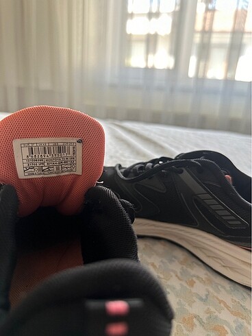 37 Beden siyah Renk Spor Ayakkabı