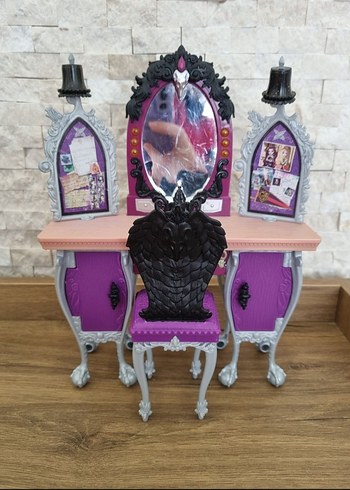 Monster High Makyaj Masasi