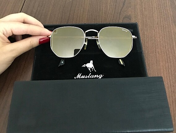 Mustang kadın güneş gözlüğü
