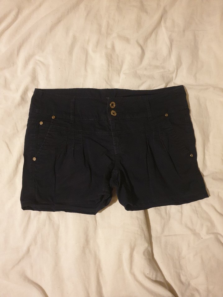 Düğmeli lacivert y2k şort - Görsel 2