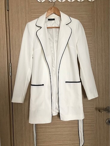 36 Beden beyaz Renk bayan ceket