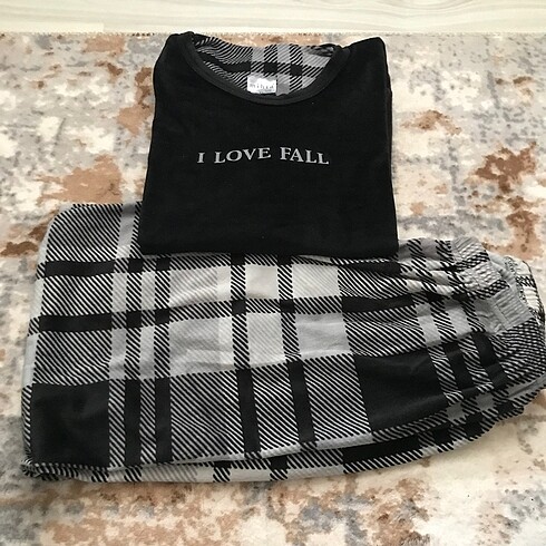Diğer pijama takımı