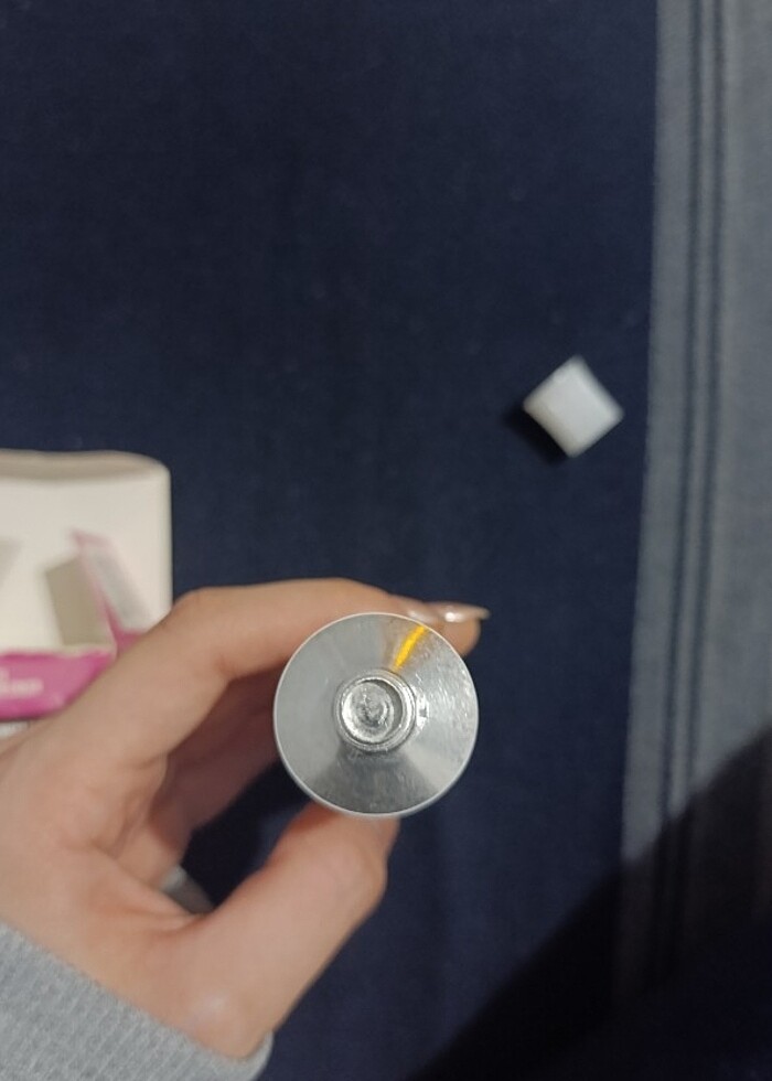 Pembe Yarı Kalıcı Saç Boyası  - Görsel 2