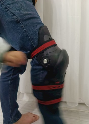 Kemerli Siyah Deri Motosiklet Dizlik - Görsel 14