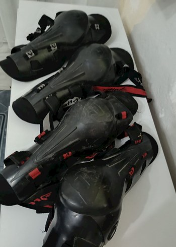 Kemerli Siyah Deri Motosiklet Dizlik - Görsel 5