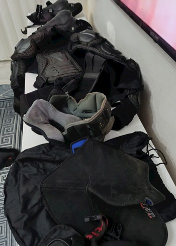 Kemerli Siyah Deri Motosiklet Dizlik - Görsel 9