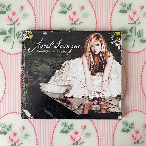 Avril Lavigne - Goodbye Lullaby Albüm