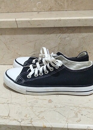 siyah converse