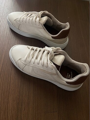 BERSHKA
