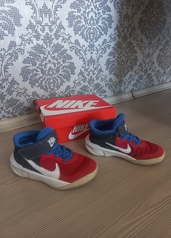 27 Beden Nike spor ayakkabı