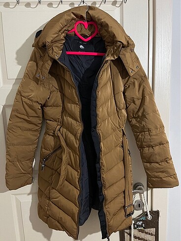 Zara mont